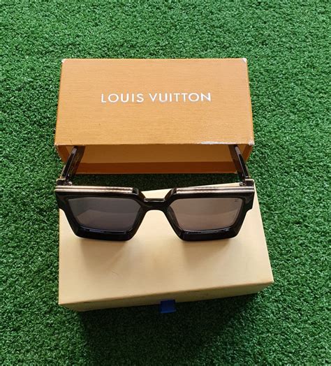 louis vuitton sunglass hut.